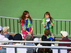20140518_湘南2−0福岡(BMWス) (127)ありさちゃんとゆきちゃん.jpg